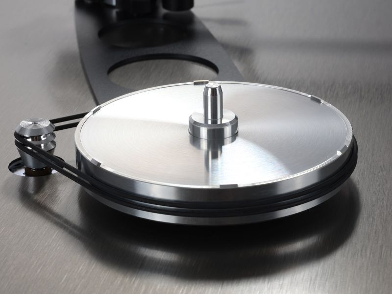 Rega Planar 6 RS Edition - double brace technology
