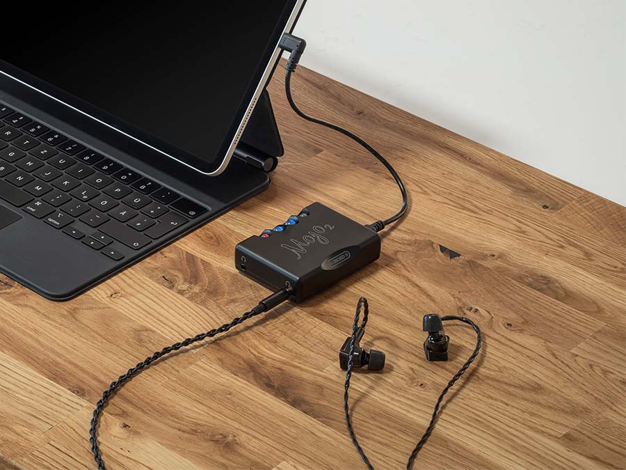 Chord Mojo 2 Portable DAC / Headphone Amplifier