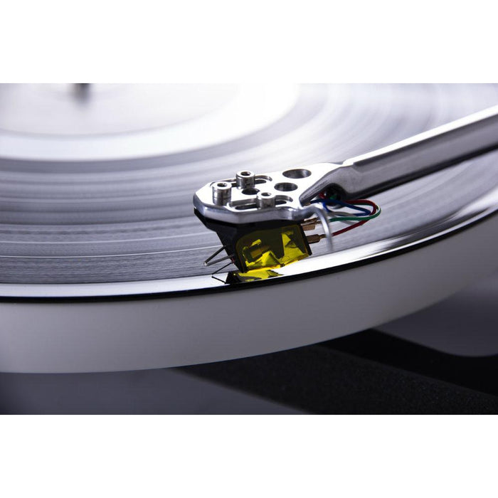 Rega Planar 10 Turntable - Aphelion 2 MC Cartridge